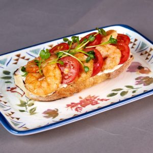 Брускетта с креветкой в соусе блю чиз Bruschetta with shrimp in blue cheese sauce
