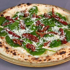 Пицца с курицей и шпинатом Pizza with chicken and spinach