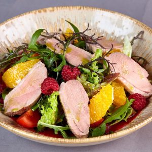 Салат с утиной грудкой Salad with duck breast