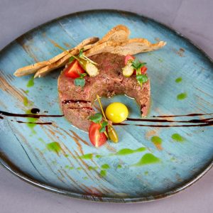 Тартар из телятины Veal tartare