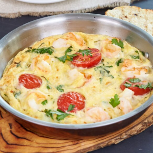 Фриттата с креветками и томатами черри Frittata